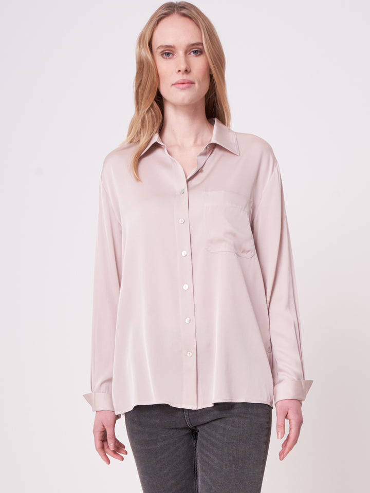 Blouse classique de pure soie