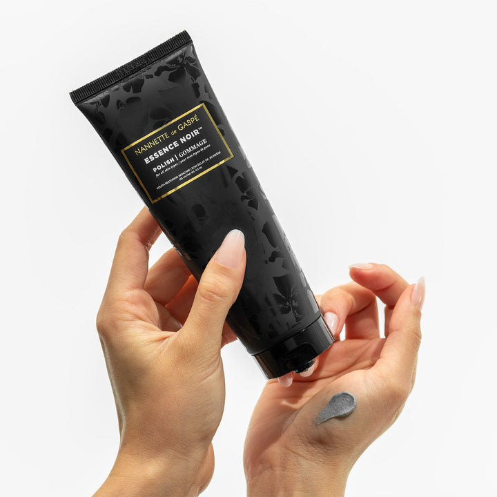 Gommage exfoliant pour visage Essence Noir