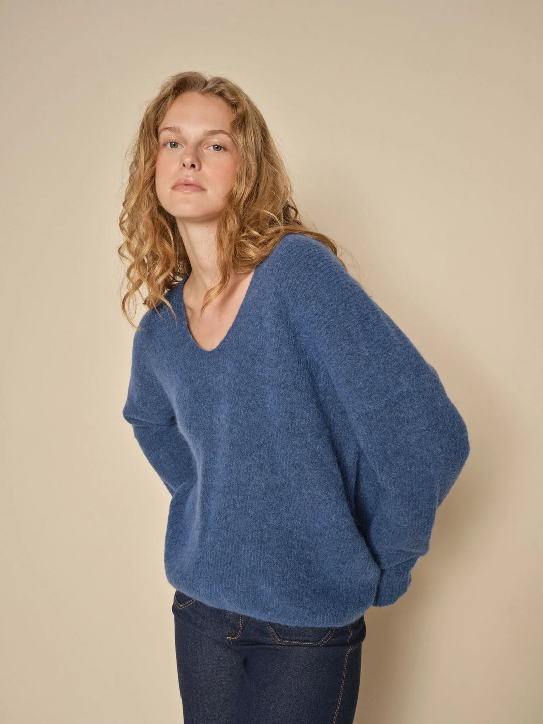 Pull col V en laine douce Thora