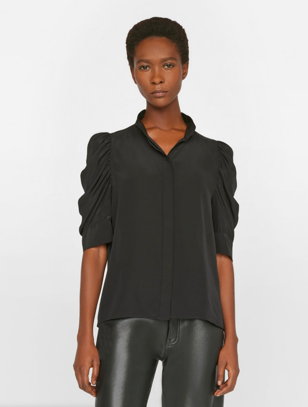 Blouse de soie noir